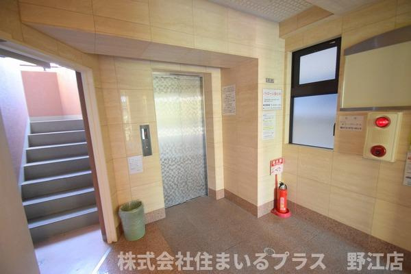 グランパレス鶴見のロビー