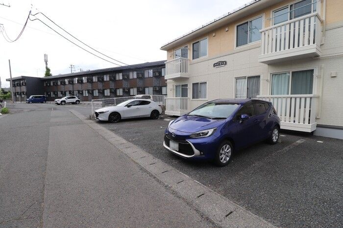 グランモア　Ｂの駐車場
