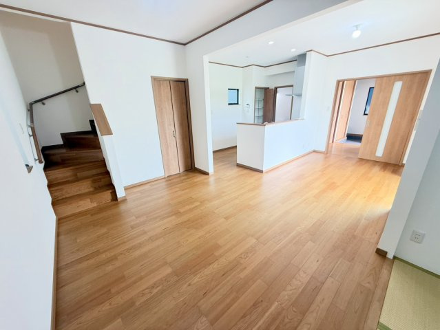 泉大津市板原町1丁目　中古戸建の居間・リビング