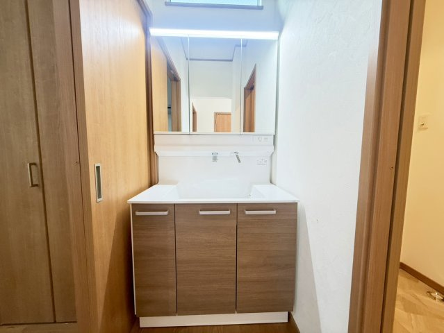泉大津市板原町1丁目　中古戸建の独立洗面台