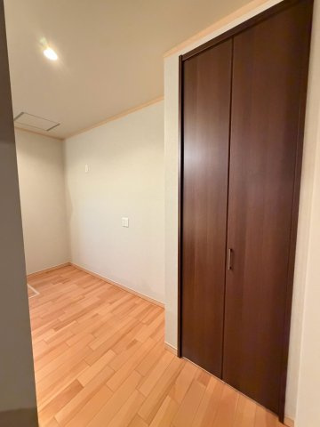 ◆リフォーム済み◆天井高デザイン◆ロフト付き４ＬＤＫ◆床暖房◆宇治市槇島町南落合のキッチン|キッチン収納