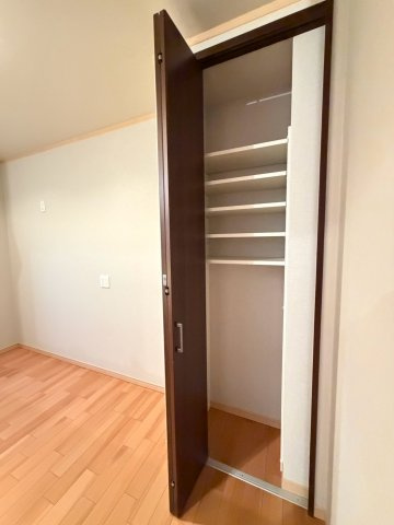 ◆リフォーム済み◆天井高デザイン◆ロフト付き４ＬＤＫ◆床暖房◆宇治市槇島町南落合のキッチン|キッチン収納