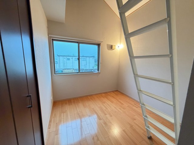 ◆リフォーム済み◆天井高デザイン◆ロフト付き４ＬＤＫ◆床暖房◆宇治市槇島町南落合の洋室|洋室