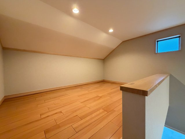 ◆リフォーム済み◆天井高デザイン◆ロフト付き４ＬＤＫ◆床暖房◆宇治市槇島町南落合の洋室|ロフト
