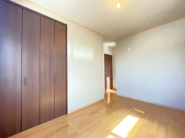 ◆リフォーム済み◆天井高デザイン◆ロフト付き４ＬＤＫ◆床暖房◆宇治市槇島町南落合の洋室|洋室