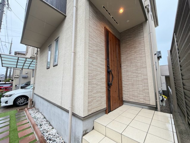 ◆リフォーム済み◆天井高デザイン◆ロフト付き４ＬＤＫ◆床暖房◆宇治市槇島町南落合の玄関|玄関