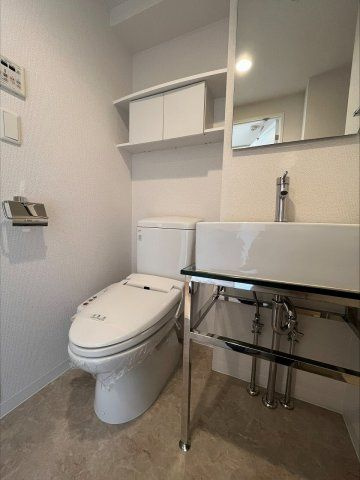 エスティメゾン登戸のトイレ|別部屋の参考写真です。