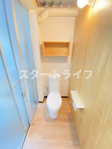 大阪市淀川区西三国１丁目の賃貸マンションのトイレ
