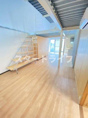 大阪市淀川区西三国１丁目の賃貸マンションの寝室