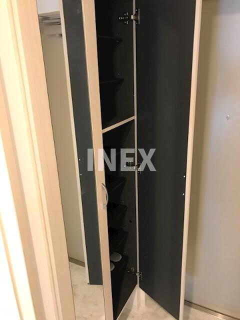 横浜市港北区新横浜３丁目の賃貸マンションの収納|シューズボックス。
