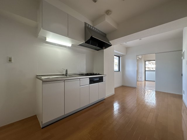 川崎市多摩区菅北浦３丁目の賃貸マンションの居間・リビング