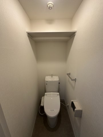 川崎市多摩区菅北浦３丁目の賃貸マンションのトイレ