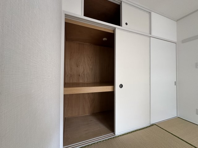 川崎市多摩区菅北浦３丁目の賃貸マンションの収納
