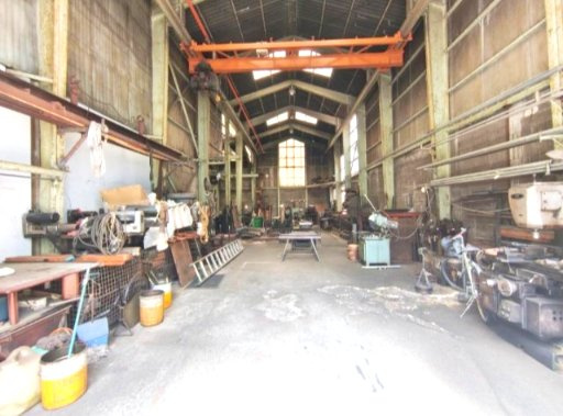 稲荷２丁目倉庫の内装