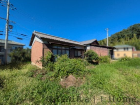 たつの市揖西町南山　中古戸建の庭
