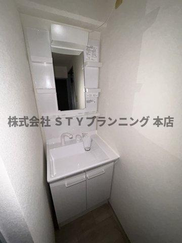 仲介手数料0円！WESTCREEKの洗面所