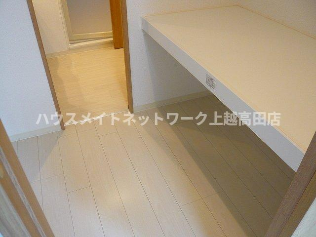 ミカエル高田の収納|ウォークスルークローゼット