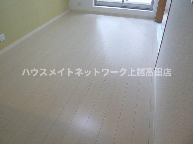 ミカエル高田の洋室|洋室4.9帖