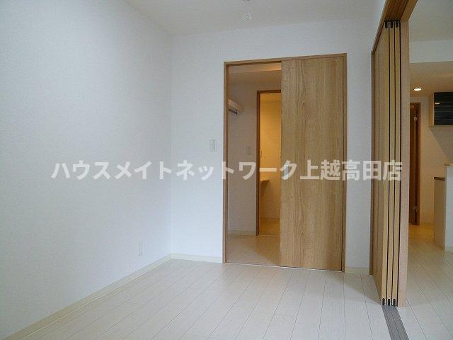 ミカエル高田の洋室|洋室4.9帖