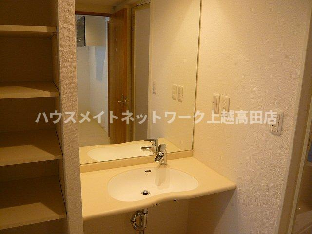 ミカエル高田の洗面所|ワイド洗面台