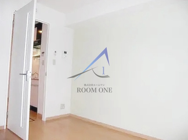 シャーリーメゾンの居間・リビング|洋室のお部屋です。