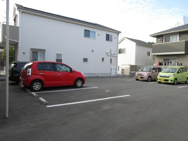Sumika　A棟の駐車場