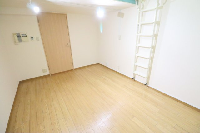リーブル東天満　仲介手数料無料の居間・リビング