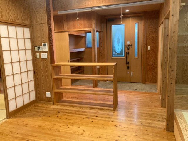 宮の元町の居間・リビング