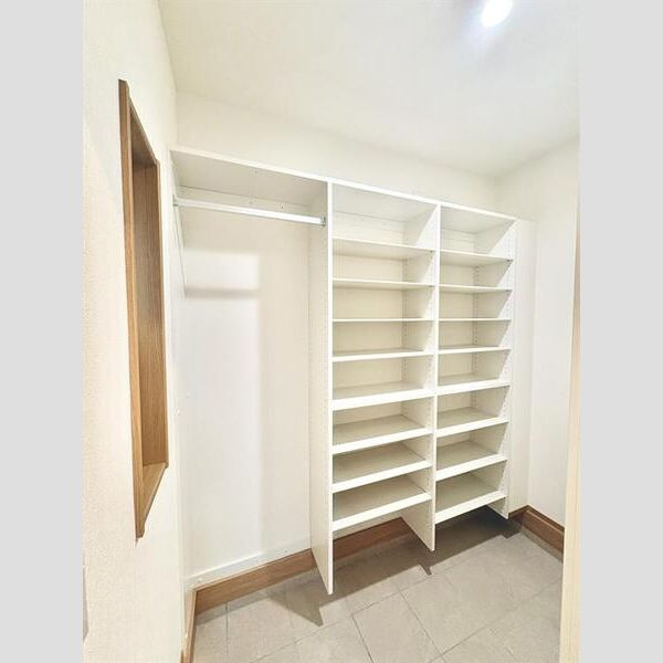 新前田戸建の収納