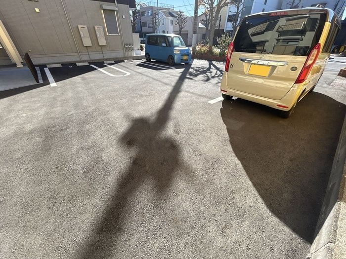 ヴィアルCITY市道の駐車場