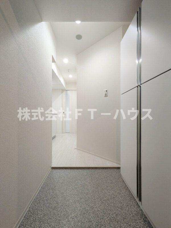 Alivis船橋Eastの玄関
