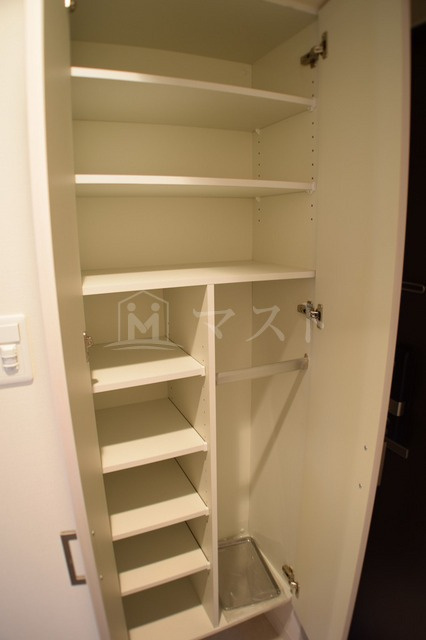 エスリード難波グレイスの収納|※同マンション別間取り参考写真です