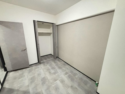 【収納】 | ライフステージ新金岡 | 【クローゼット】お部屋を広く利用するために必須なクローゼットが全室付いています♪もちろんお荷物を収納されても良しの勝手の良いクローゼットは嬉しいですね♪