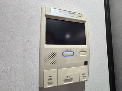 【防犯設備】 | ライフステージ新金岡 | 【TVモニター付きインターフォン】防犯設備として欠かせないTVモニター付きインターフォンがあります♪ 