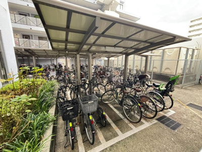 【駐輪場】 | ライフステージ新金岡 | 親切・丁寧を心がけ、お客様目線で物件探しのお手伝いをさせて頂きます♪お気軽にお問い合わせください！