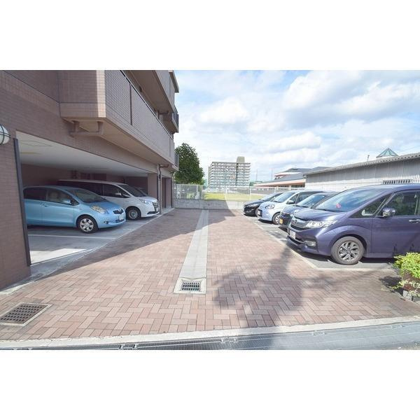SUNCITY北野の駐車場