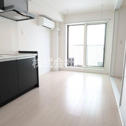 新宿区高田馬場２丁目の賃貸マンションの居間・リビング