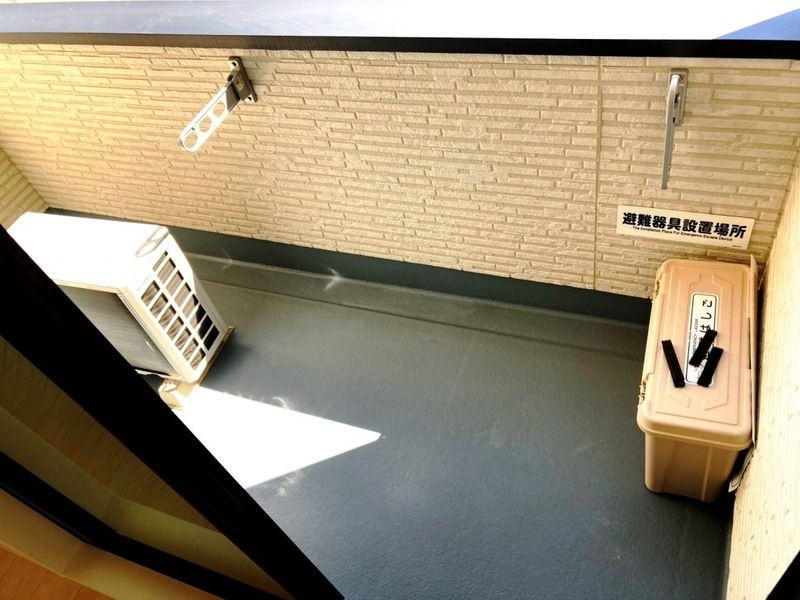 IMA Studios 京都椥辻のバルコニー