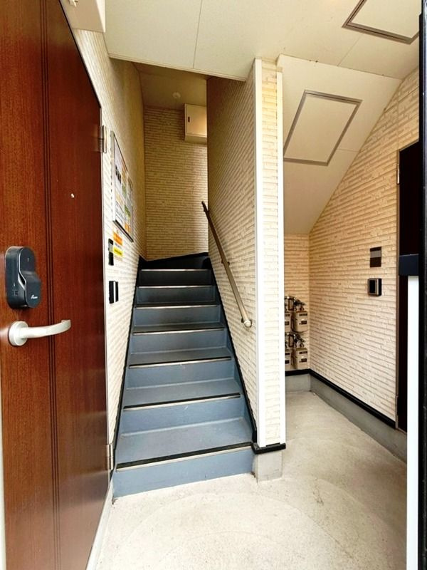 IMA Studios 京都椥辻のエントランス