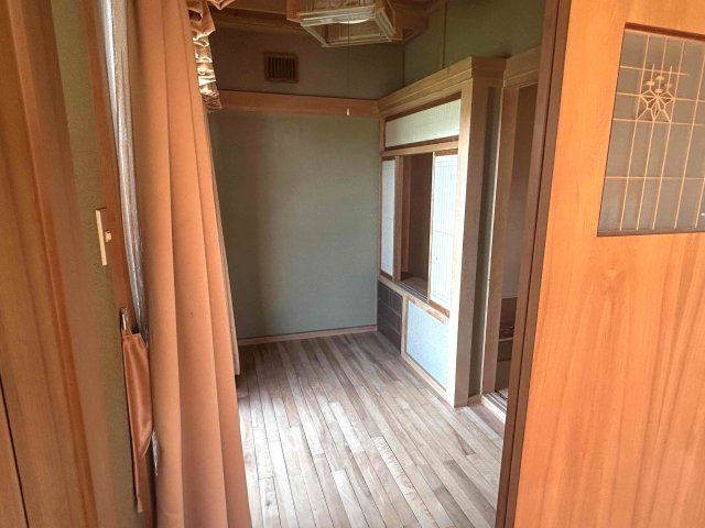 北見市東陵町２８番地５、２８番地２８　中古売家の収納|納戸