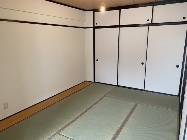 ルミナス本山の寝室