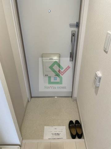 リブリカーサ所沢の玄関