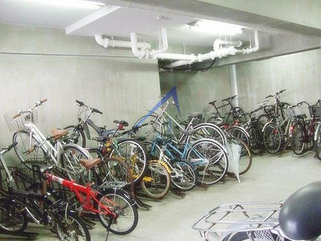ステージグランデ市谷薬王寺のその他共用部分|駐輪場です。