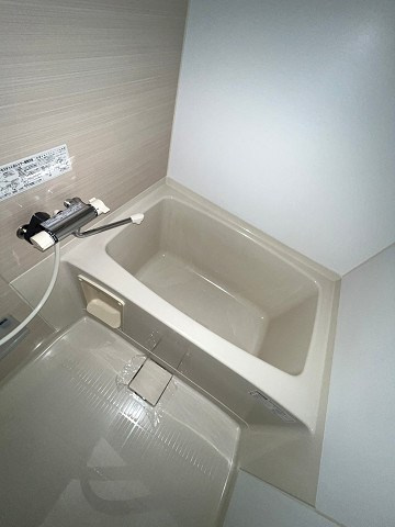 尼崎市次屋１丁目のアパートの浴室