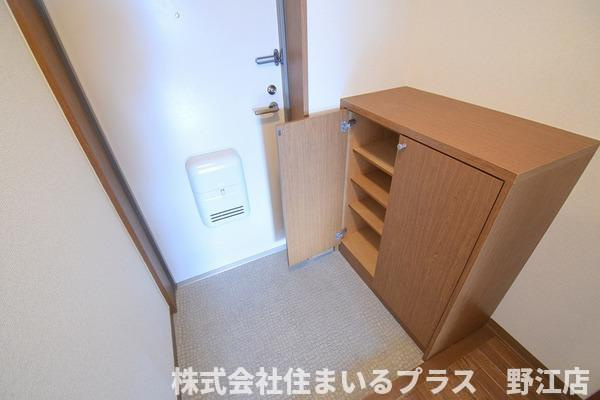 グレースコスギの玄関