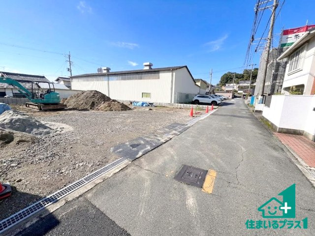 ●24(土)25(日)現地案内可能！桜井市阿部　第5期　新築一戸建ての前面道路含む現地写真|駅やスーパー、小学校・中学校等日常生活に欠かせない情報や道のりもご紹介いたしますのでお気軽にご相談ください。
