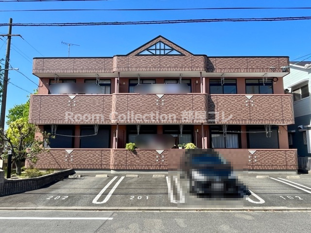 名古屋市中川区服部４丁目のアパートの外観