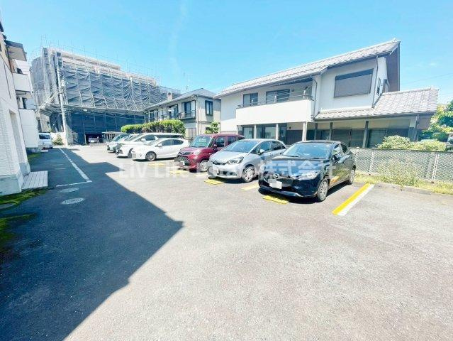 リベラ東久留米 の駐車場