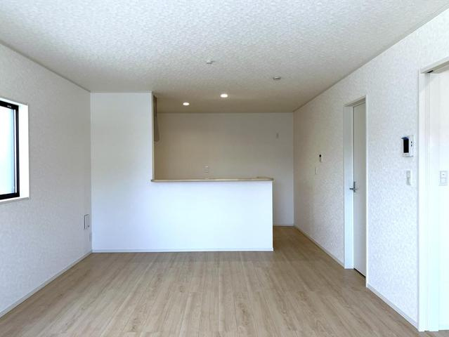鶴ヶ島市中新田第6　新築戸建の居間・リビング