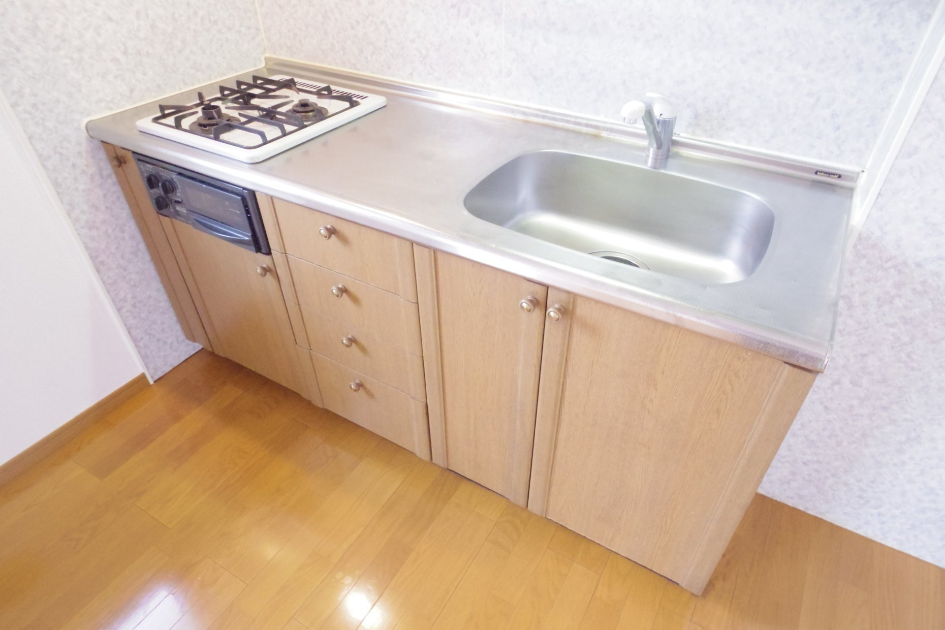 リベラ東久留米のキッチン|※他号室写真です